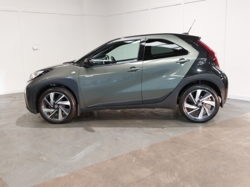 Toyota Aygo X 1.0 Vvt-i Edge Green #4
