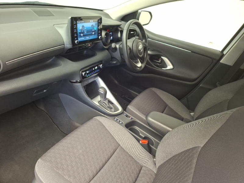 Toyota Yaris 1.5 Hybrid Design Cvt White #5