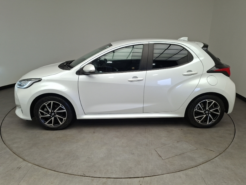 Toyota Yaris 1.5 Hybrid Design Cvt White #4