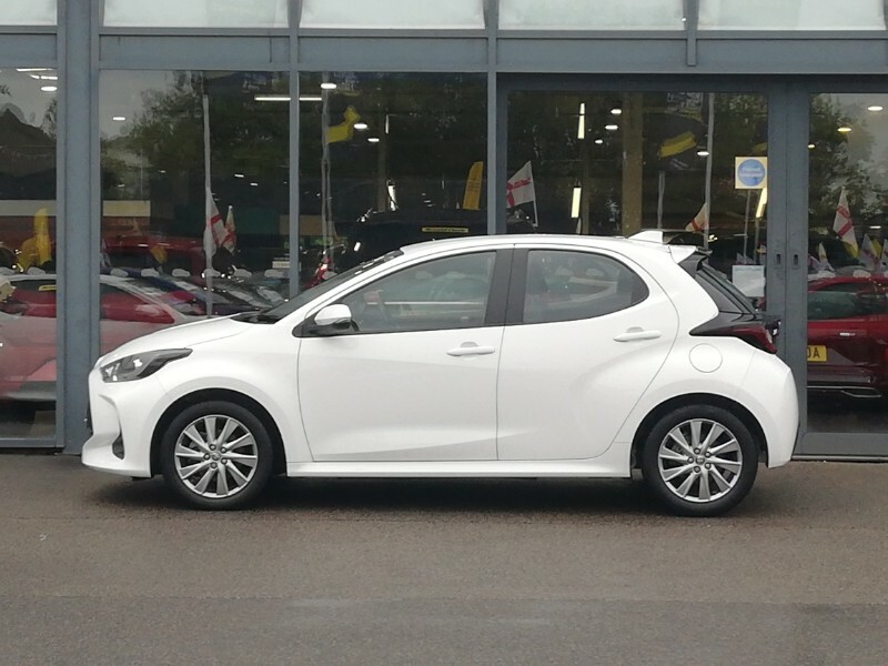 Toyota Yaris 1.5 Hybrid Icon Cvt Nav White #4