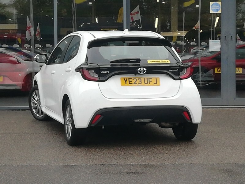 Toyota Yaris 1.5 Hybrid Icon Cvt Nav White #2