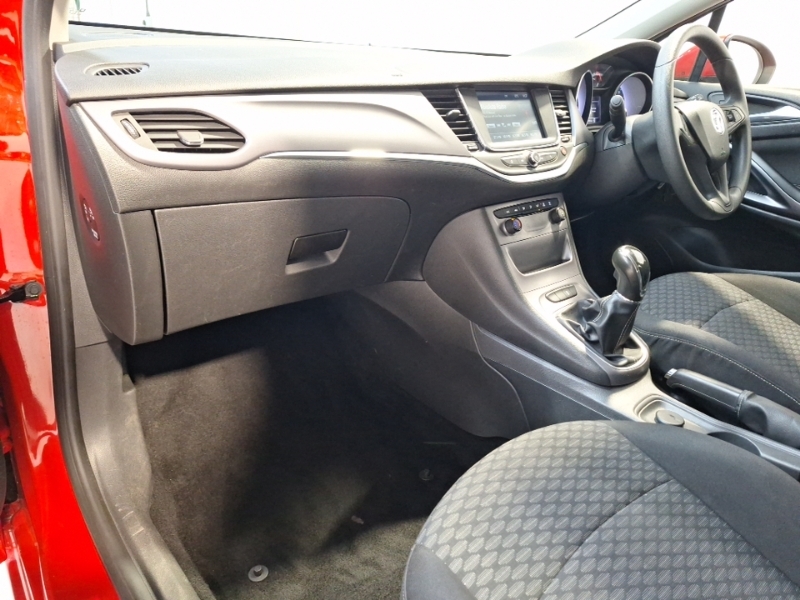 Vauxhall Astra 1.4T 16V 125 Design Red #5