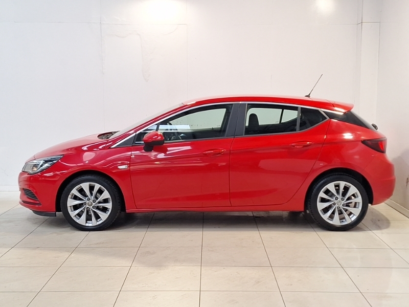 Vauxhall Astra 1.4T 16V 125 Design Red #4