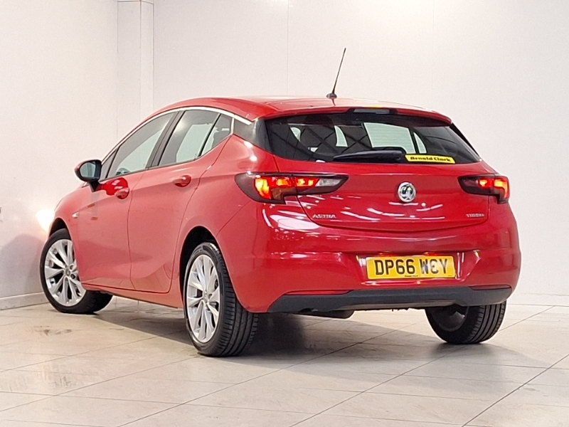 Vauxhall Astra 1.4T 16V 125 Design Red #2