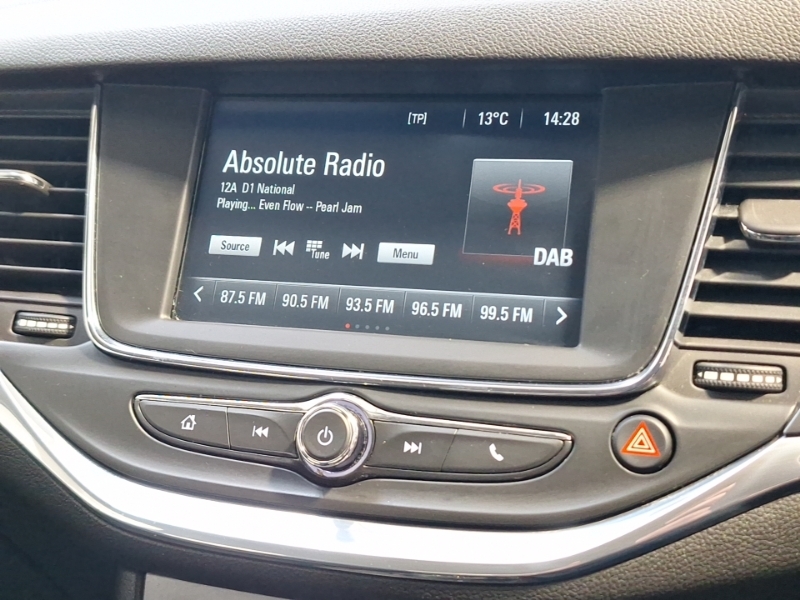 Vauxhall Astra Hatchback Red #17