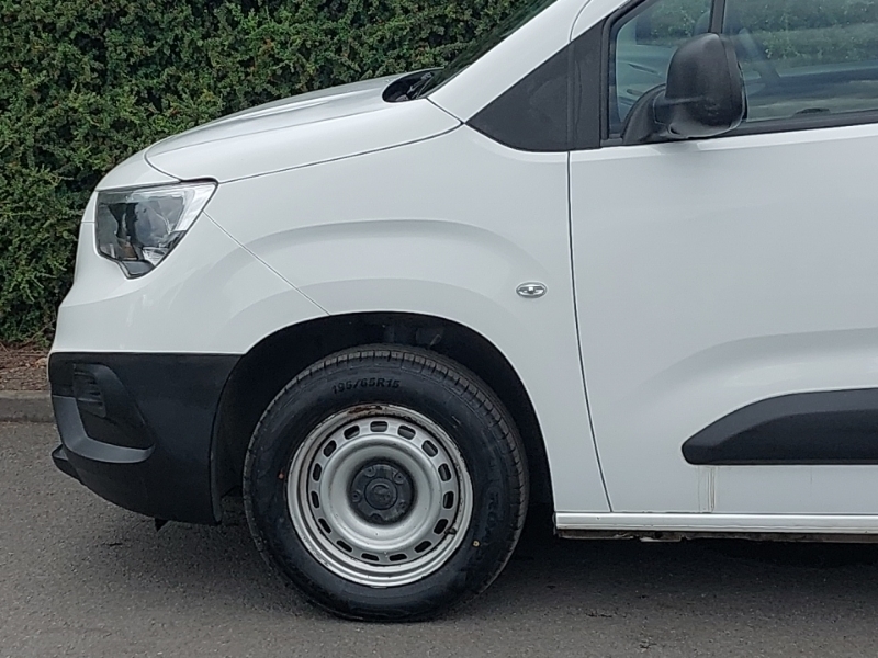 Vauxhall Combo 1.5L Edition White #19