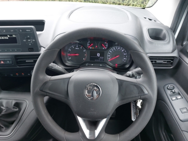 Vauxhall Combo 1.5L Edition White #12
