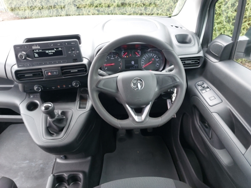 Vauxhall Combo 1.5L Edition White #8
