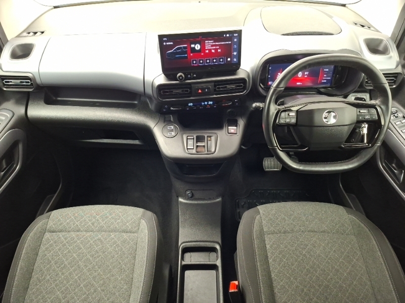 Vauxhall Combo-e Life 100Kw Ultimate 52Kwh Black #3