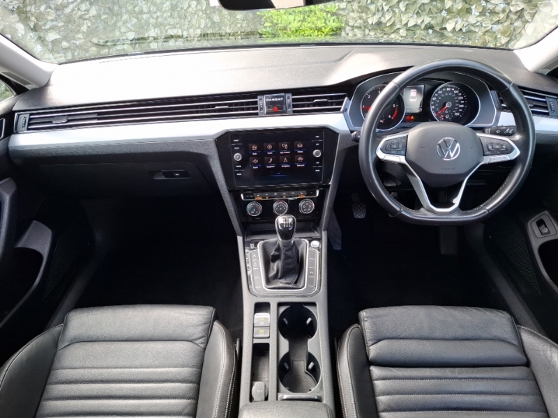 Volkswagen Passat 2.0 Tdi Evo Scr Sel Black #3