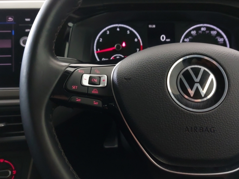 Volkswagen Polo Active White #12