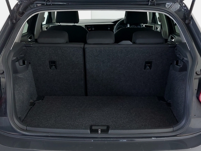 Volkswagen Polo Active White #18