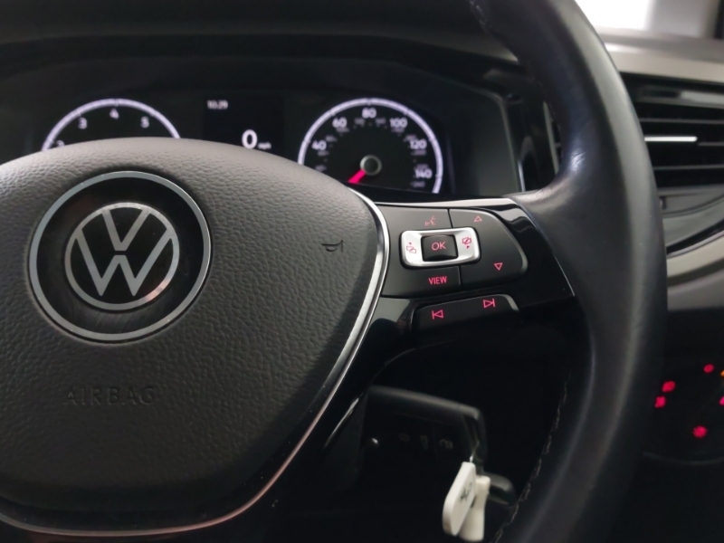 Volkswagen Polo Active White #13