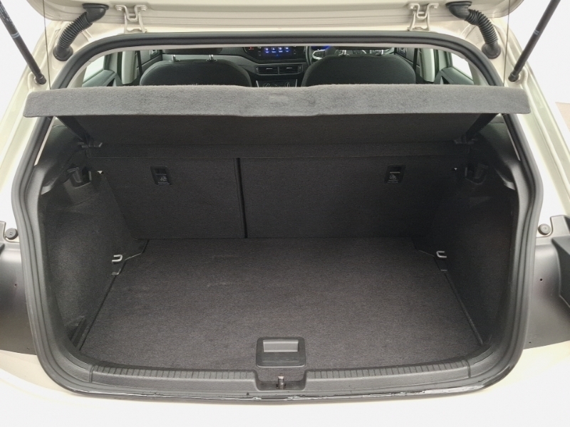 Volkswagen Polo 1.0 Tsi R-line Hatchback Dsg Black #18