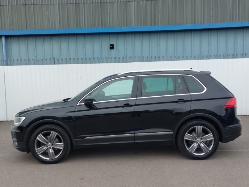 Volkswagen Tiguan 1.5 Tsi Evo 150 Match Black #4