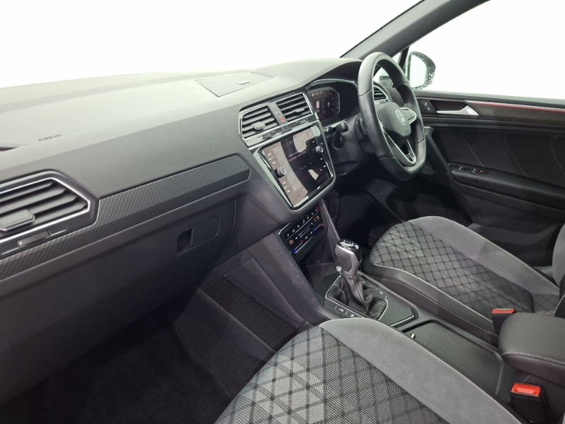 Volkswagen Tiguan 2.0 Tdi R-line Dsg White #5