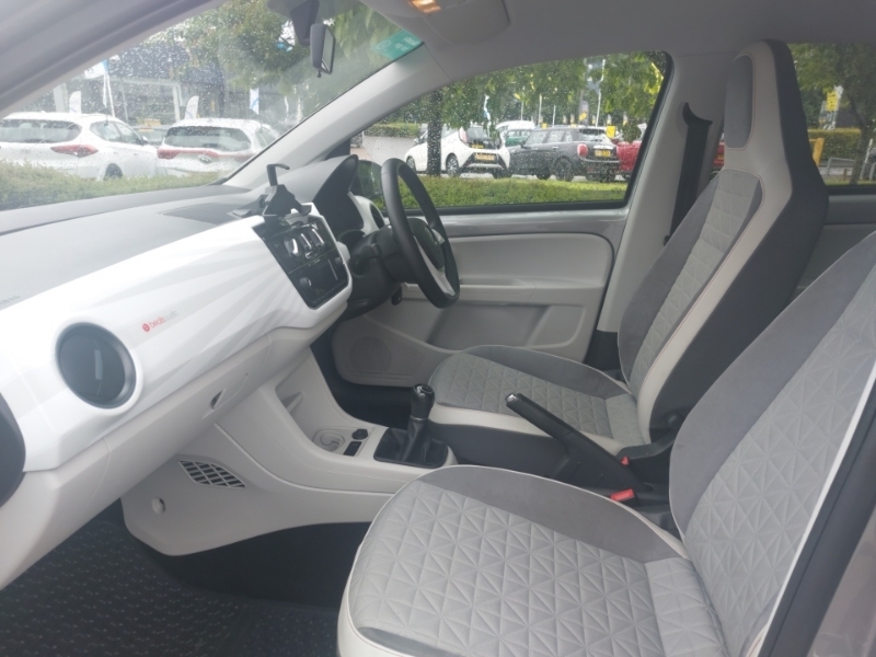 Volkswagen Up 1.0 Up Beats Silver #5