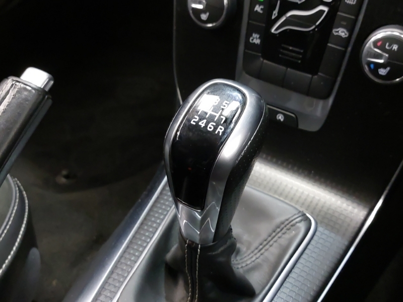 Volvo V40 D3 Pro Blue #16