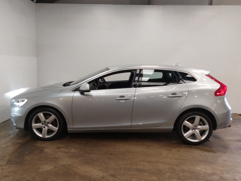 Volvo V40 T2 122 R Design Silver #4