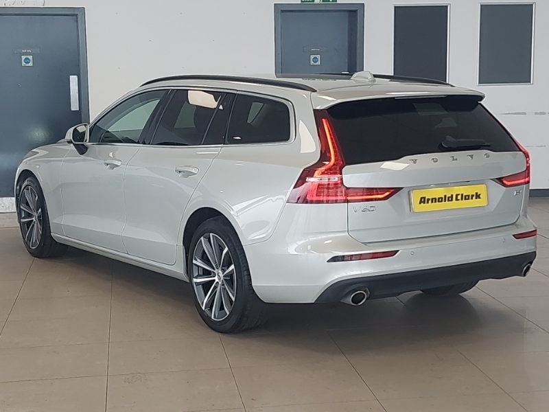Volvo V60 2.0 B4d Momentum Gold #2