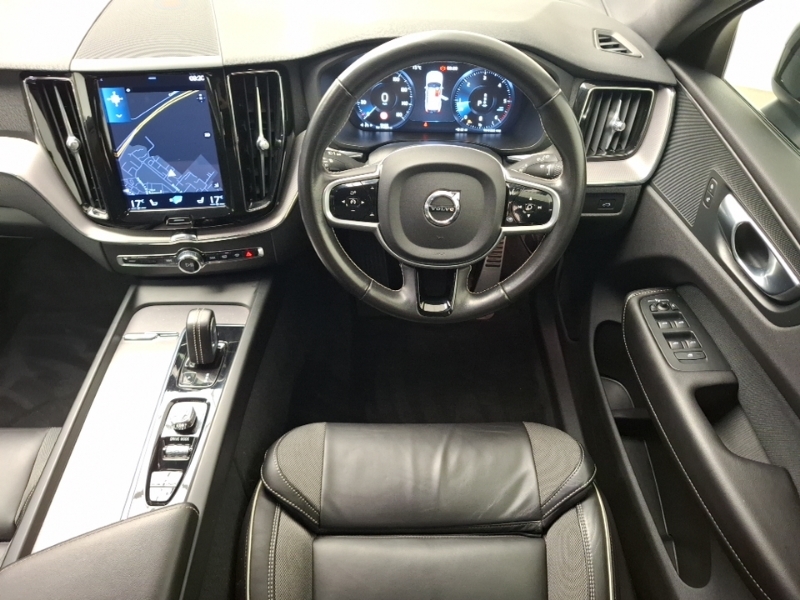 Volvo XC60 R Design Silver #8