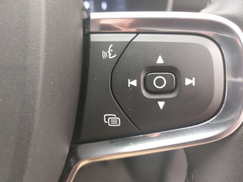 Volvo XC40 Core B3 163 Hp  #13