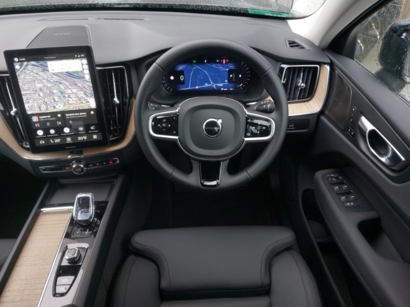 Volvo XC60 Ultra White #8