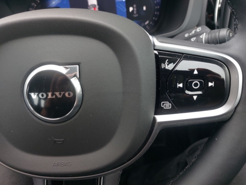 Volvo XC60 Ultra White #13