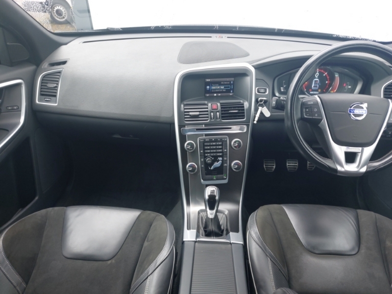 Volvo XC60 D4 181 R Design Black #3
