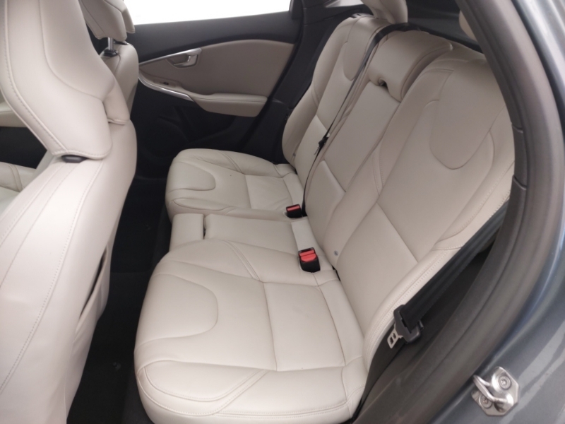 Volvo V40 D3 4 Cyl 150 Momentum Geartronic Grey #6