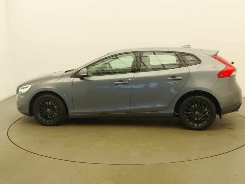 Volvo V40 D3 4 Cyl 150 Momentum Geartronic Grey #4