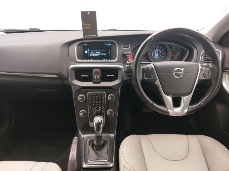 Volvo V40 D3 4 Cyl 150 Momentum Geartronic Grey #3