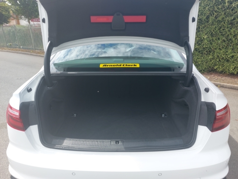 Audi A4 Petrol White #18