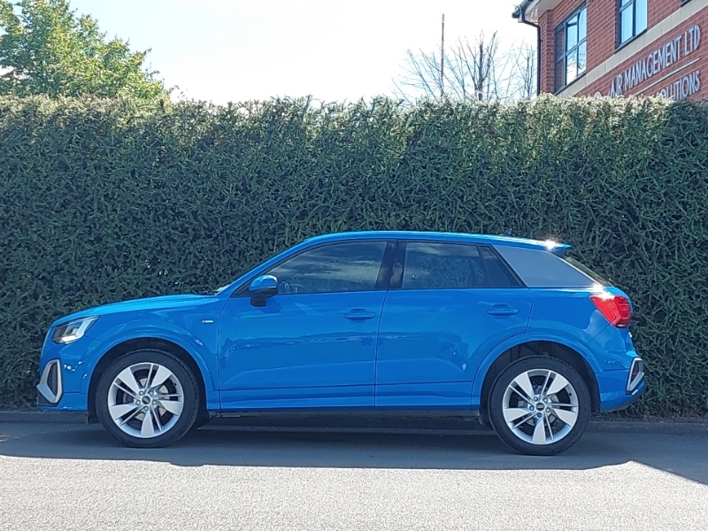 Audi Q2 35 Tfsi S Line Blue #4