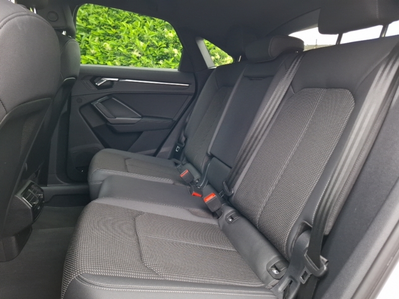 Audi Q3 35 Tfsi S Line White #6