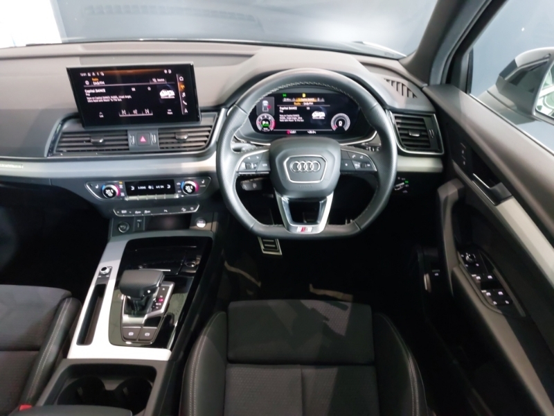 Audi Q5 S Line Black #8
