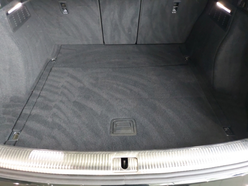 Audi Q5 S Line Black #18