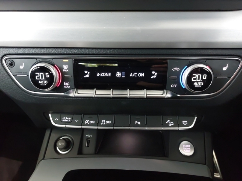 Audi Q5 S Line Black #16