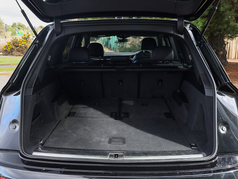 Audi Q7 S Line Black #8