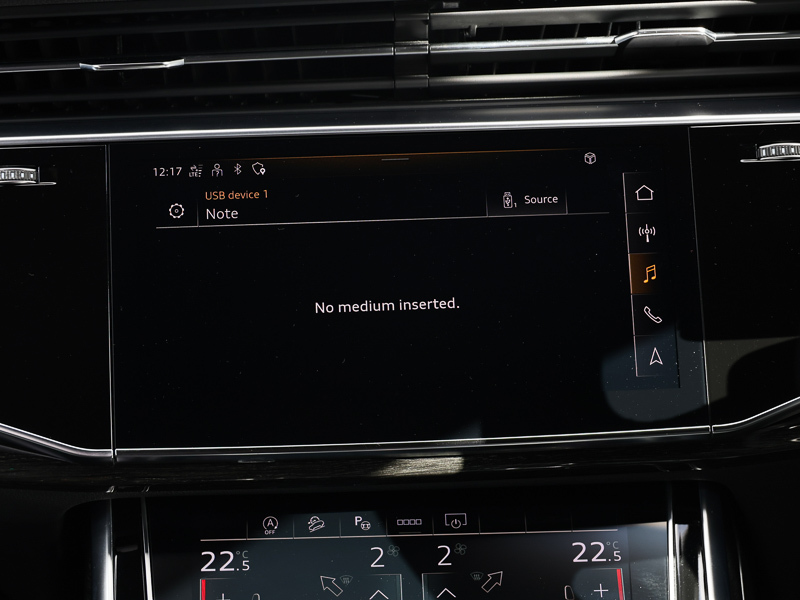 Audi Q7 S Line Black #16