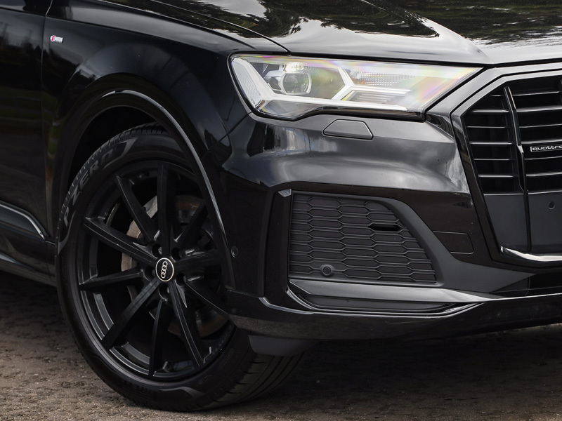 Audi Q7 S Line Black #9