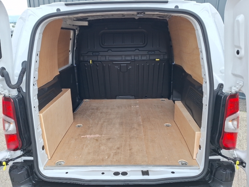 Citroen Berlingo Driver Edition White #18