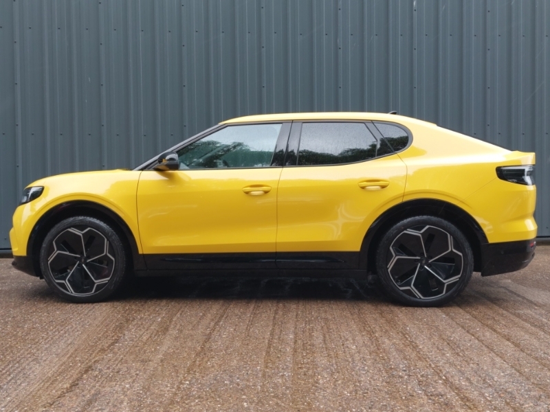 Ford Capri 210Kw Premium 77Kwh Yellow #4