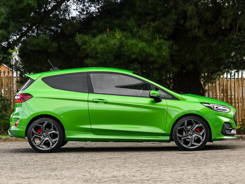 Ford Fiesta Hatchback White #4