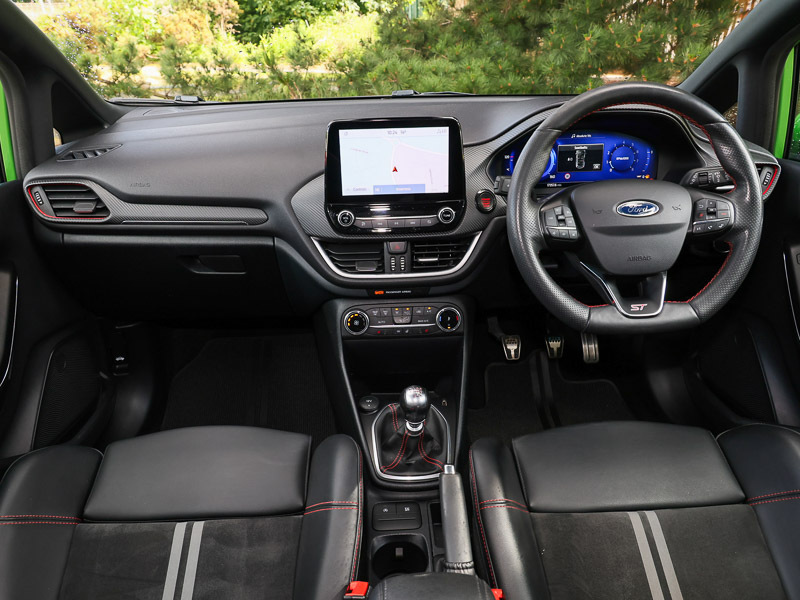 Ford Fiesta Hatchback White #3
