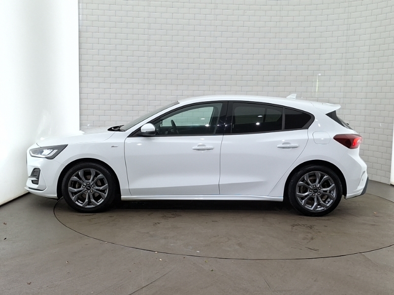 Ford Focus 1.0 Ecoboost Hybrid Mhev St-line MW73KLC White #4