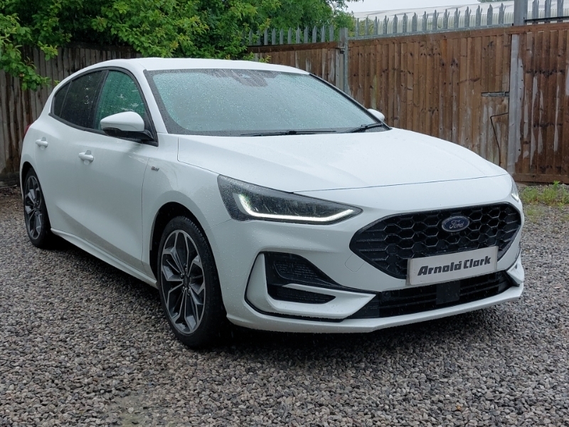 Ford Focus Hatchback 1.0 Ecoboost Hybrid Mhev 155 St-line X 5 White