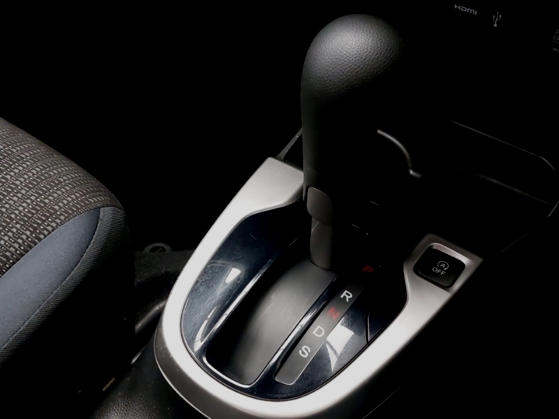 Honda Jazz Ex White #9
