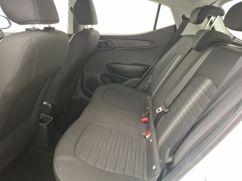 Hyundai I10 1.0 Mpi Se Connect White #6