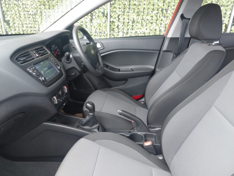 Hyundai I20 1.2 Mpi S Connect Red #5